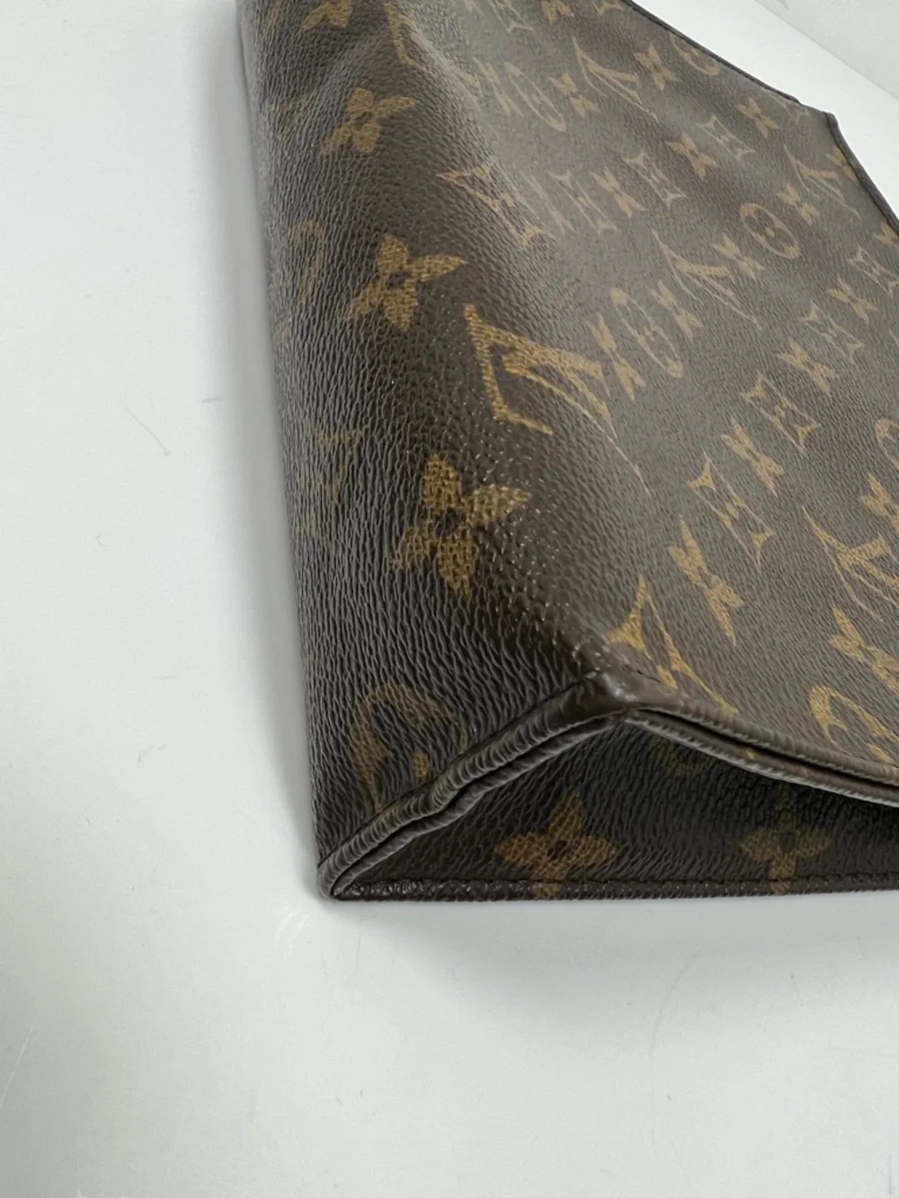 Louis Vuitton Poche Toilette 19 (Monogram Canvas)